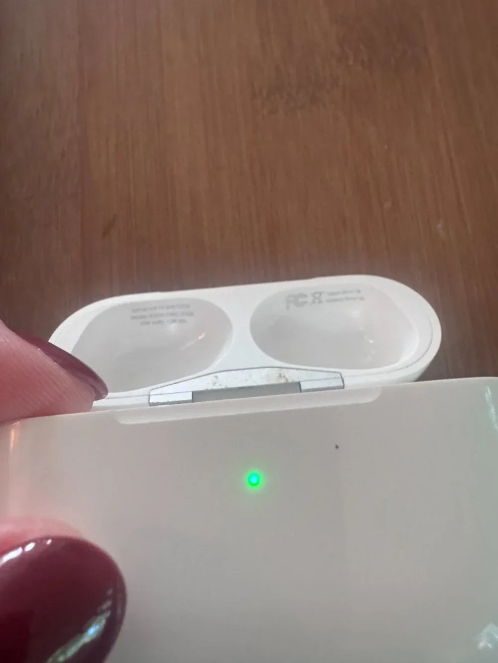 Apple - AirPods Pro 2 w/ Case